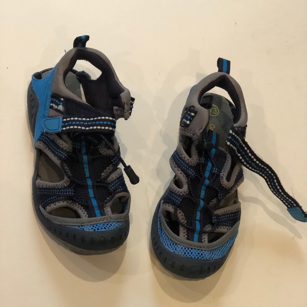Cat and Jack Water shoes